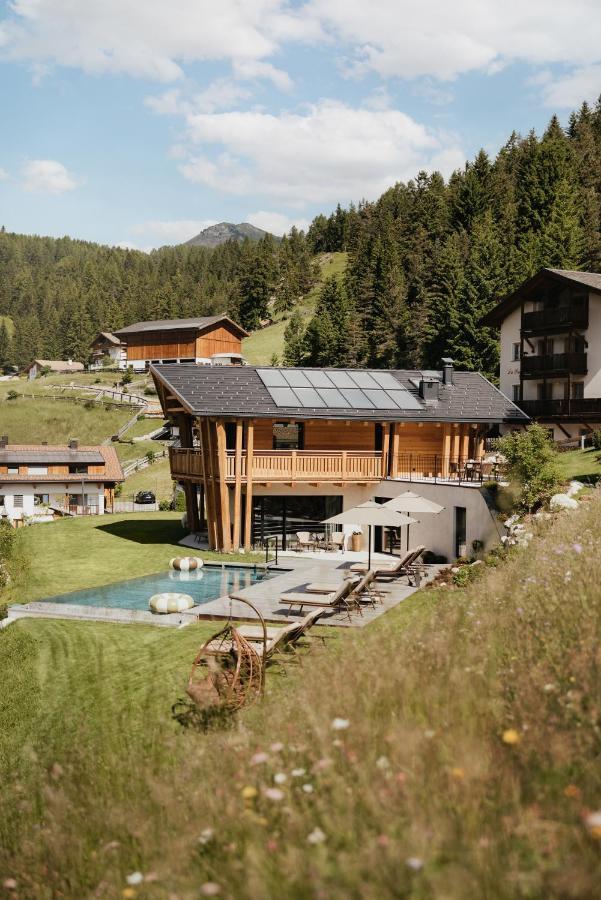 סלבה די ואל גרדנה Luxury Spa Chalet Lum D'Or מראה חיצוני תמונה
